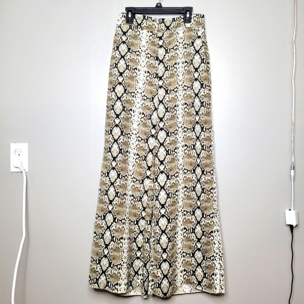 Wide Leg High Rise Animal Print Pants Size 4 Petite
